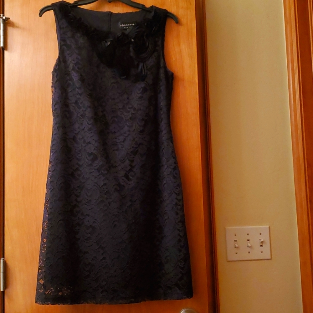 Sleeveless Black Lace Dress with sequin accents Sz 8